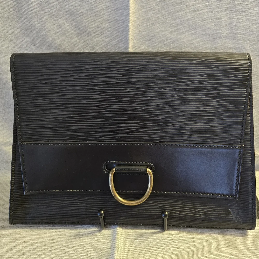 Louis Vuitton Epi Leather Clutch - Picture 1 of 8